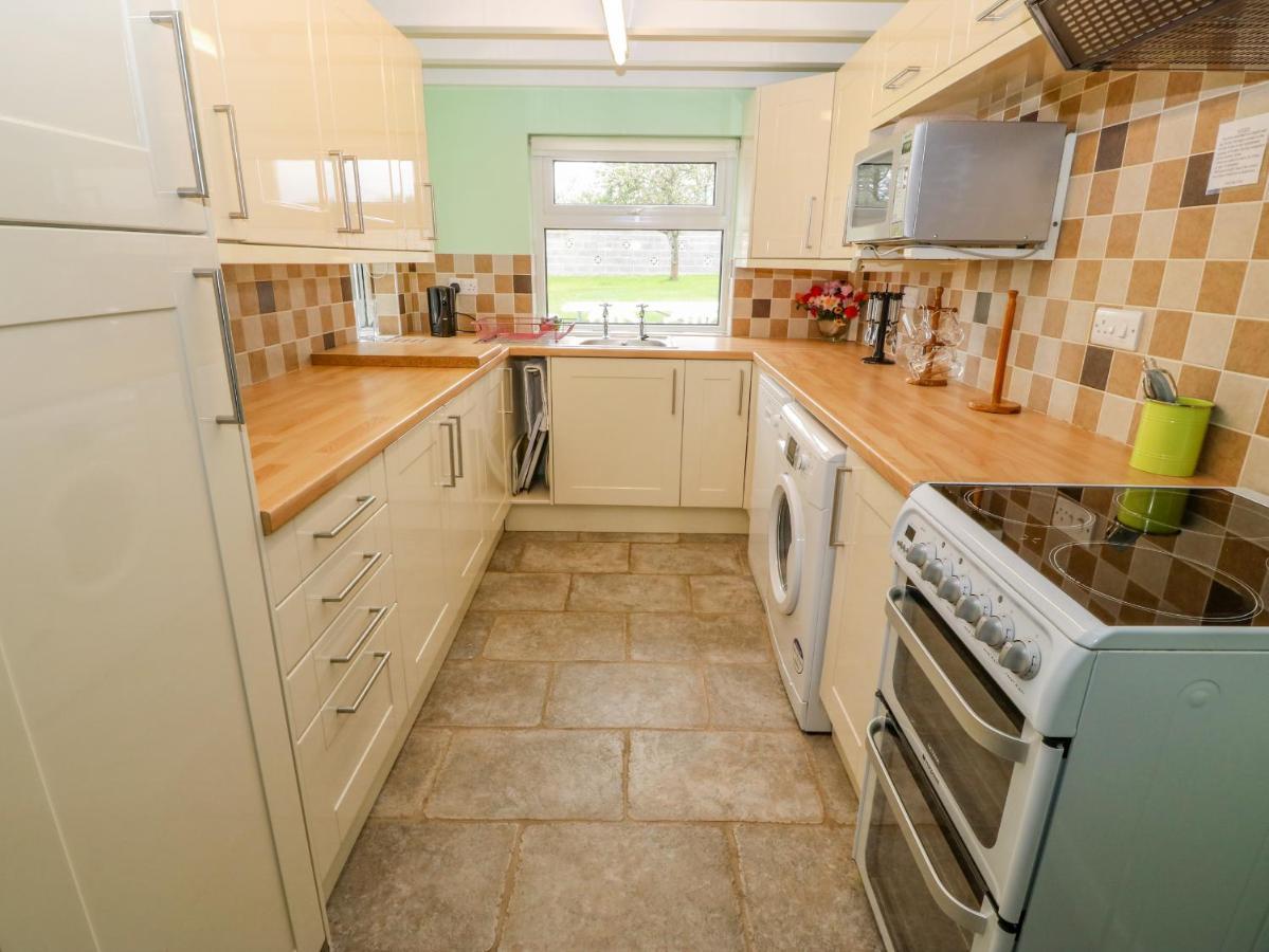 Tir Bedw Villa Ederyn Екстериор снимка