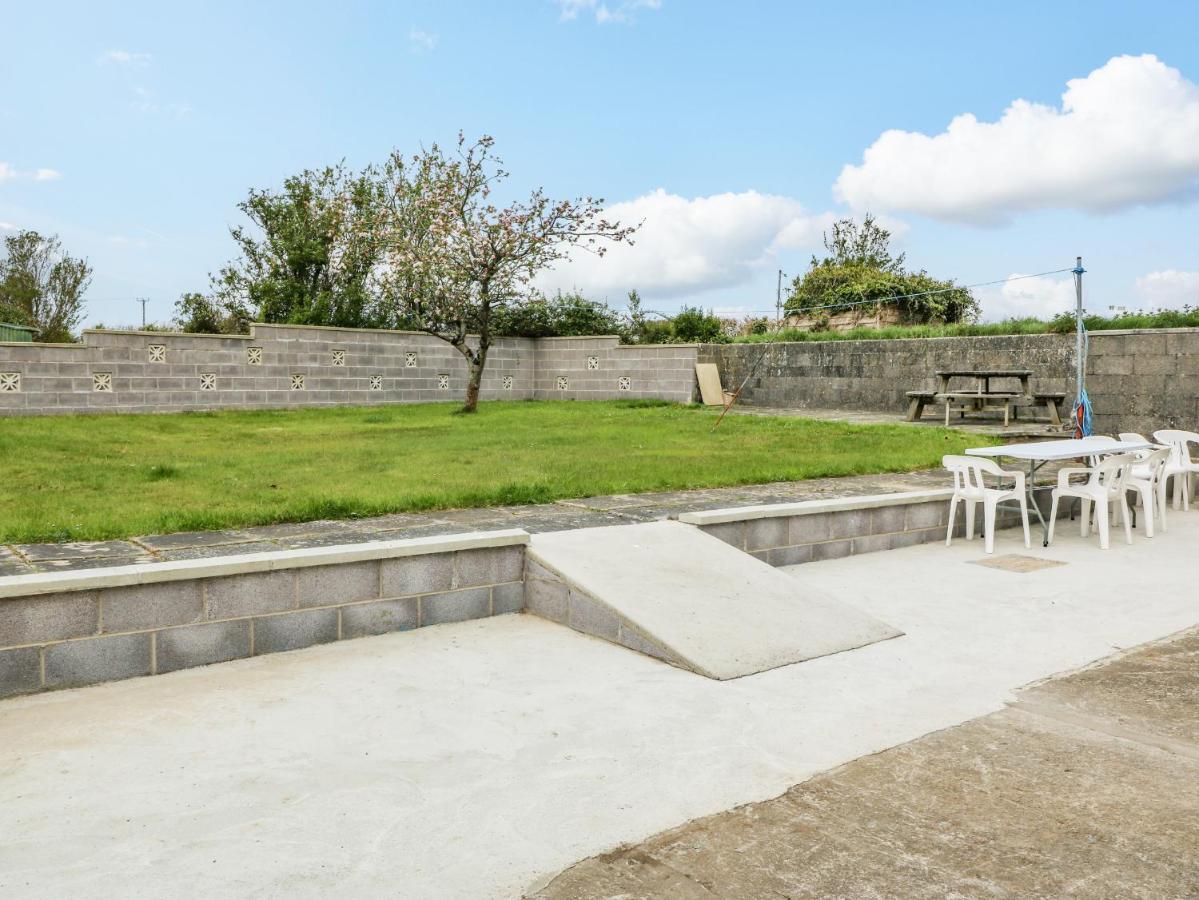 Tir Bedw Villa Ederyn Екстериор снимка